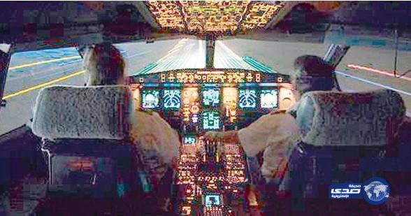 «ليزر» يعوق هبوط طائرة تبوك في القاهرة