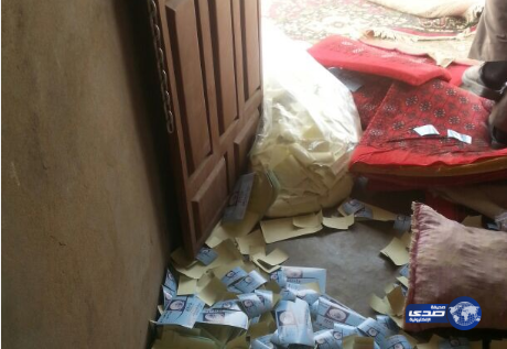 بالصور: مداهمة مصنع مزيف لمياه زمزم بالقصيم‎