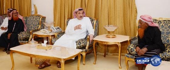 أمير منطقة جازان ينقل تعازي القيادة لذوي الشهيد الريثي