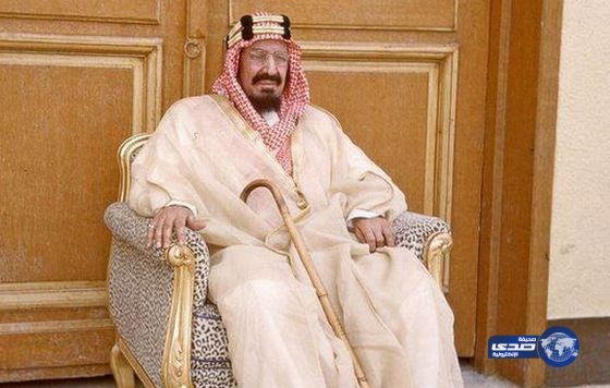 صور نادرة للملك المؤسس عبدالعزيز أثناء زيارة فريق طبي أمريكي له