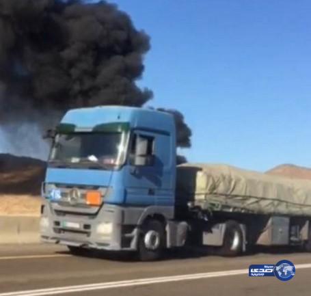 إحتراق ناقلة وقود على طريق تبوك ضباء‎
