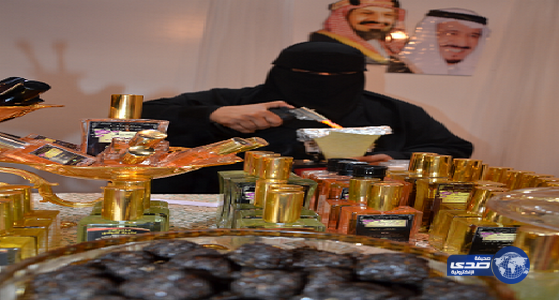 أم كريم .. أنامل سعودية تفوح عطرا‎