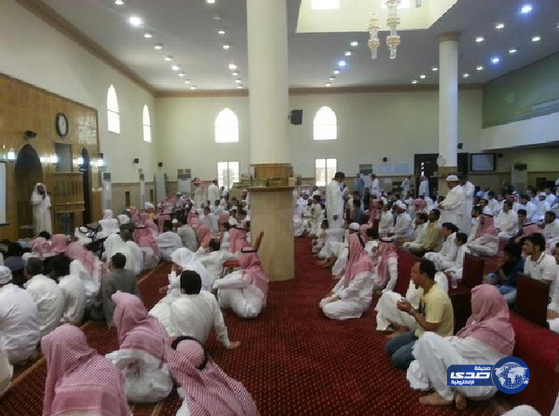 كفى تعرف بأضرار التدخين في المساجد برفقة اشخاص فقدوا النطق‎