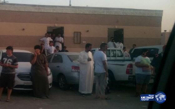 شرطة الرياض تنفذ حملة أمنية وتضبط (37) شخص مارسوا التفحيط والمجاهرة بالإفطار في نهار رمضان بمنطقة الاستراحات بحي السلي