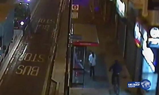 بالفيديو: لص يسرق هاتف آيفون في ثانية واحدة