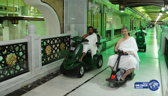 عشرة آلاف عربة مجانية و (200) عربة كهربائية توفرها إدارة العربات للمعتمرين