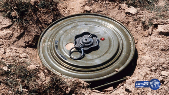 وحدة إزالة المتفجرات بالقوات البرية تفكك لغمًا حوثيًّا في جازان