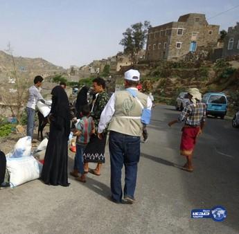 مركز الملك سلمان للإغاثة يوزع سلالاً غذائية رمضانية على 7500 أسرة في اليمن