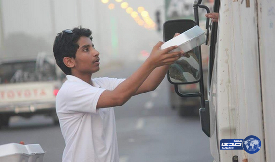 40 شابًا يشاركون في مشروع الإفطار السيّار في محافظة ضمد