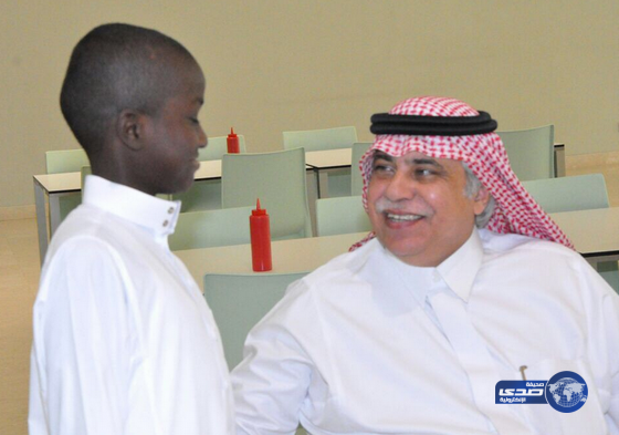 وزير الشؤون الاجتماعية يزور أيتام مؤسسة “هاتين” الخيرية (صور)