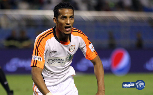 النصر يغري هزازي الشباب بـ22 مليون