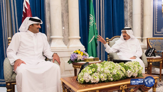 خادم الحرمين الشريفين يعقد اجتماعا مع سمو أمير دولة قطر