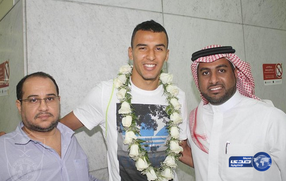 بهوي يحط رحاله في جدة.. وحسن معاذ في الأهلي