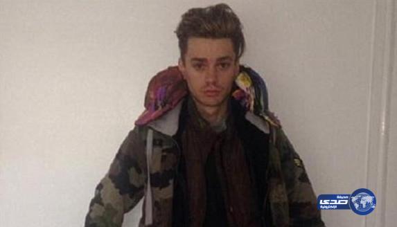 شاب يرتدي جميع ملابسه في الطائرة ليتجنب رسوم الحقيبة