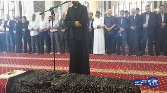 حادث غريب في جنازة عمر الشريف