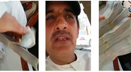 بالفيديو.. إماراتي يوزع عيديات بنصف مليون درهم على أصدقائه في “قروب” بالواتساب