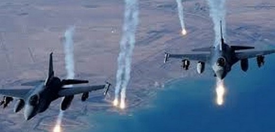 طيران التحالف يقصف قاعدة “العند” الجوية في لحج