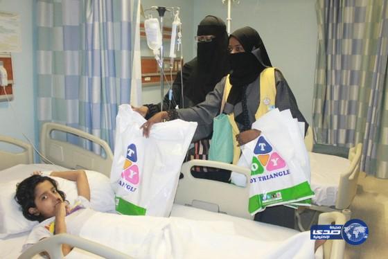 “نرسم بسمتهم” تدخل بهجة العيد على قلوب الأطفال بمستشفيات مكة المكرمة