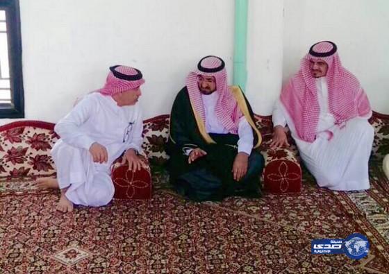 وكيل امارة منطقة الباحة ينقل تعازي سمو امير المنطقة لشهيد الواج‎