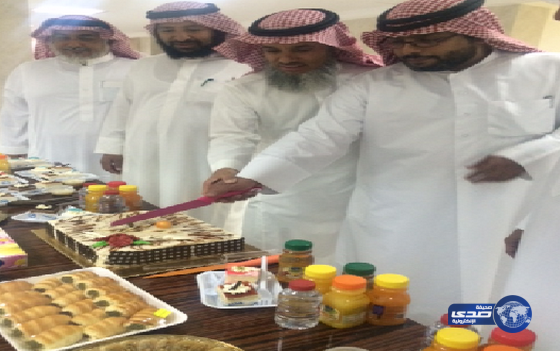 منسوبي التعليم يجتمعون للمعايدة اليوم‎