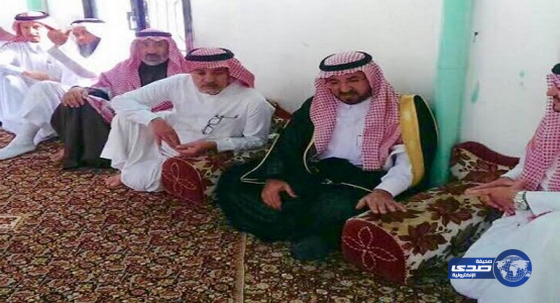 وكيل إمارة الباحة ينقل تعازي أميرها لذوي شهيد الوطن سلمان الجندبي