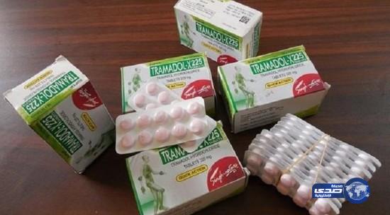 ضبط مقيمين بحوزتهما حشيش و700 حبة ترامادول بالدواسر