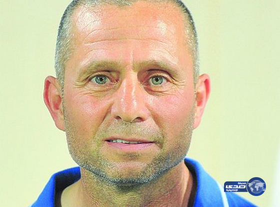 مدرب منتخب سوريا يطلب إقالته من منصبه