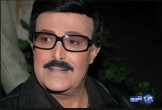 سمير غانم يصعد خشبة المسرح من جديد