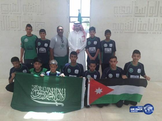 سفير السعوديه في الأردن يستقبل أكاديمية الراقي لتعليم كرة القدم بتبوك‎