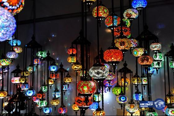 المصابيح التركية تضيء مهرجان أبها للتسوق