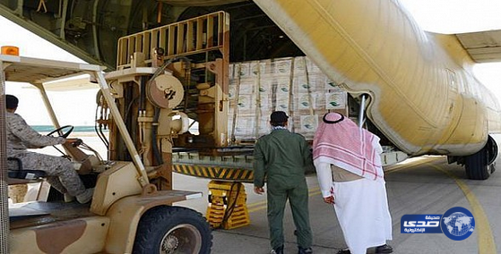 وصول الطائرة الإغاثية السعودية الخامسة إلى عدن محملة بـ 12 طناً من المستلزمات الطبية