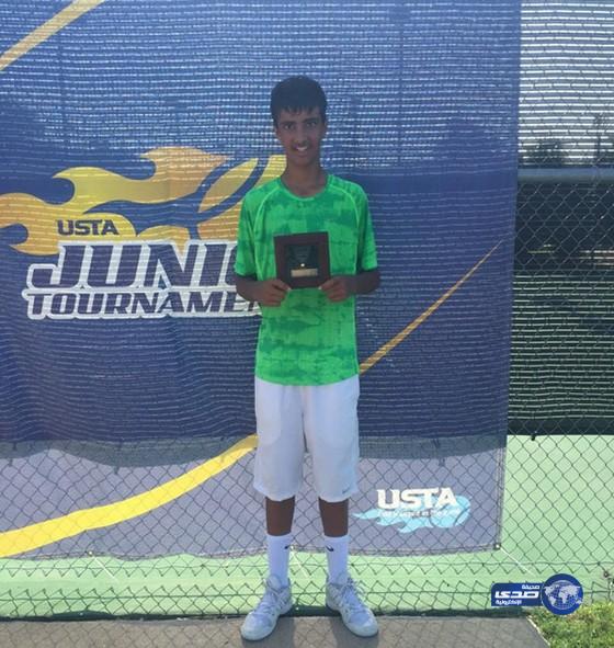 الحقباني يتوج بذهبية السوبر الأمريكية لكرة المضرب