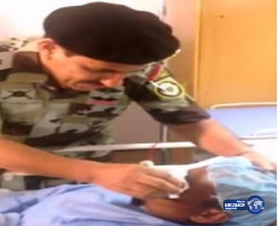 بالفيديو.. قائد قوات الطوارئ يزور مصابي “تفجير عسير”.. ويؤكد منفذه “جبان”