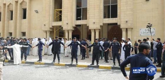 &#8220;الجنايات الكويتية&#8221; تؤجل قضية &#8220;تفجير مسجد الإمام الصادق&#8221; لجلسة 12 الجاري للاطلاع والتصوير