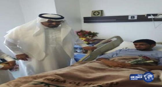 مدير تعليم عسير يزور مصابي مسجد الطوارئ