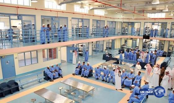 «كلاب بوليسية» للسيطرة على تسريب المخدرات بسجون الرياض