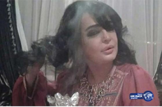 بدرية أحمد تنشر صورها وهي تبخر نفسها بملابس المنزل