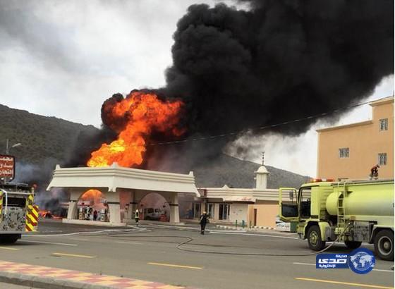 بالفيديو والصور.. مدني بلسمر يخمد حريقاً بمحطة وقود