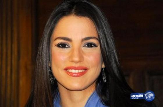 الفنانة درة عن وفاة نور الشريف: «وداعًا حبيبي دائمًا»