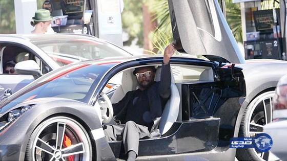 بالفيديو: مزحة في قائد سيارة تنتهي بكارثة