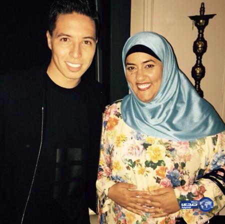 سلوى المطيري مع لاعب مانشستر سيتي سمير نصري..