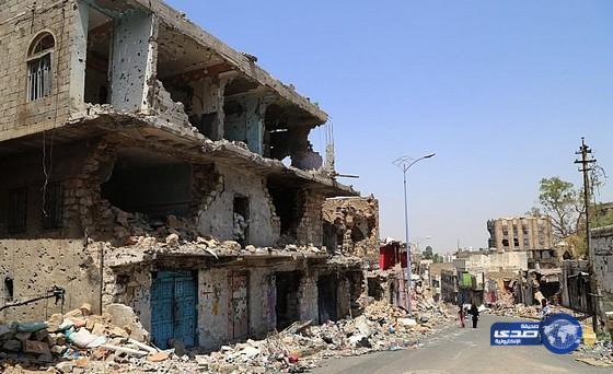 الحوثيون وقوات صالح يقصفون أحياء سكنية بتعز