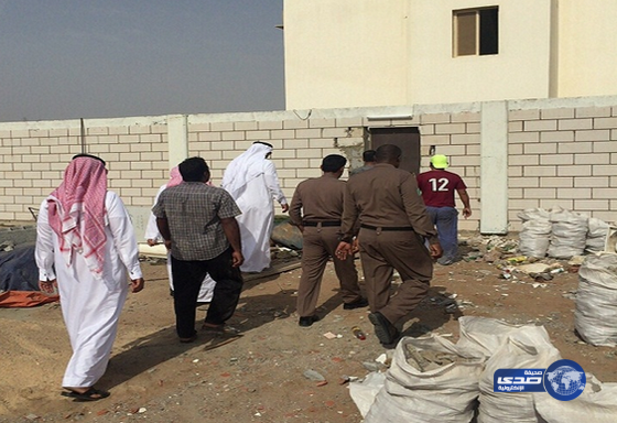 العمل تضبط 40 مخالفة في عدد من منشآت خليص