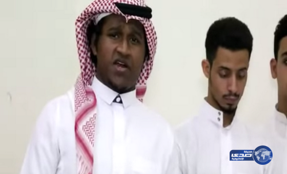 بالفيديو: ممثلو “سوق عكاظ” يعتذرون عن سخريتهم من فريق “النصر”