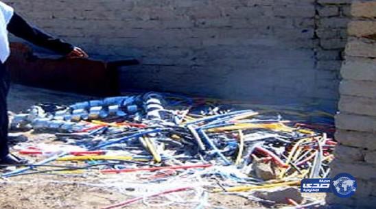 مجهولون يسرقون أسلاك الكهرباء ويبيعونها بالكيلو بتربة