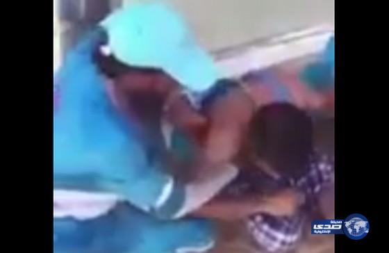 “أمين جدة” يوجه بالتحقيق في فيديو إصابة عامل نظافة بضربة شمس