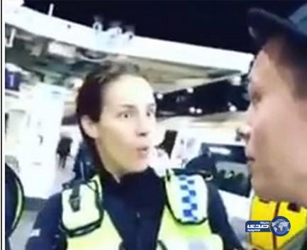 بالفيديو.. شاب يمازح الشرطة في الشارع