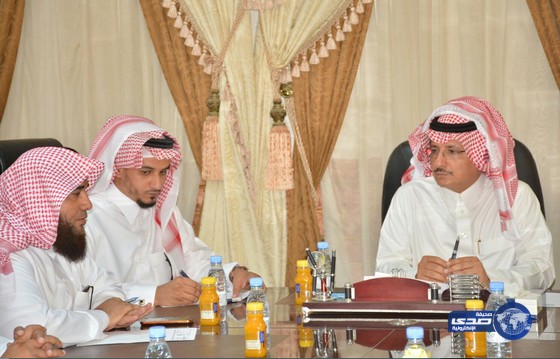 محافظ أبو عريش يرأس الاجتماع التحضيري للاحتفال باليوم الوطني للمملكة الـ85‎