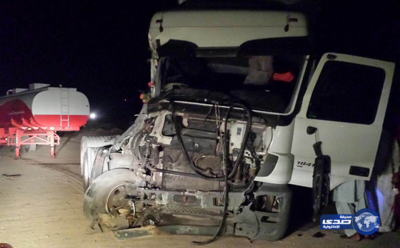 احتراق ناقلتين على طريق المليون شاحنه طريق ضباء تبوك‎