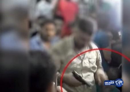 بالفيديو.. إصابة طفل برصاصة في حفل زفاف بالاردن!